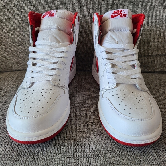 NIKE - Jordan 1 high OG "METALLIC RED" - Picture 4 of 12